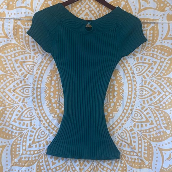 It's Our Time Green Jewel-Tone Off-Shoulder Sweater Shirt - Medium - Long Length - Picture 2 of 3